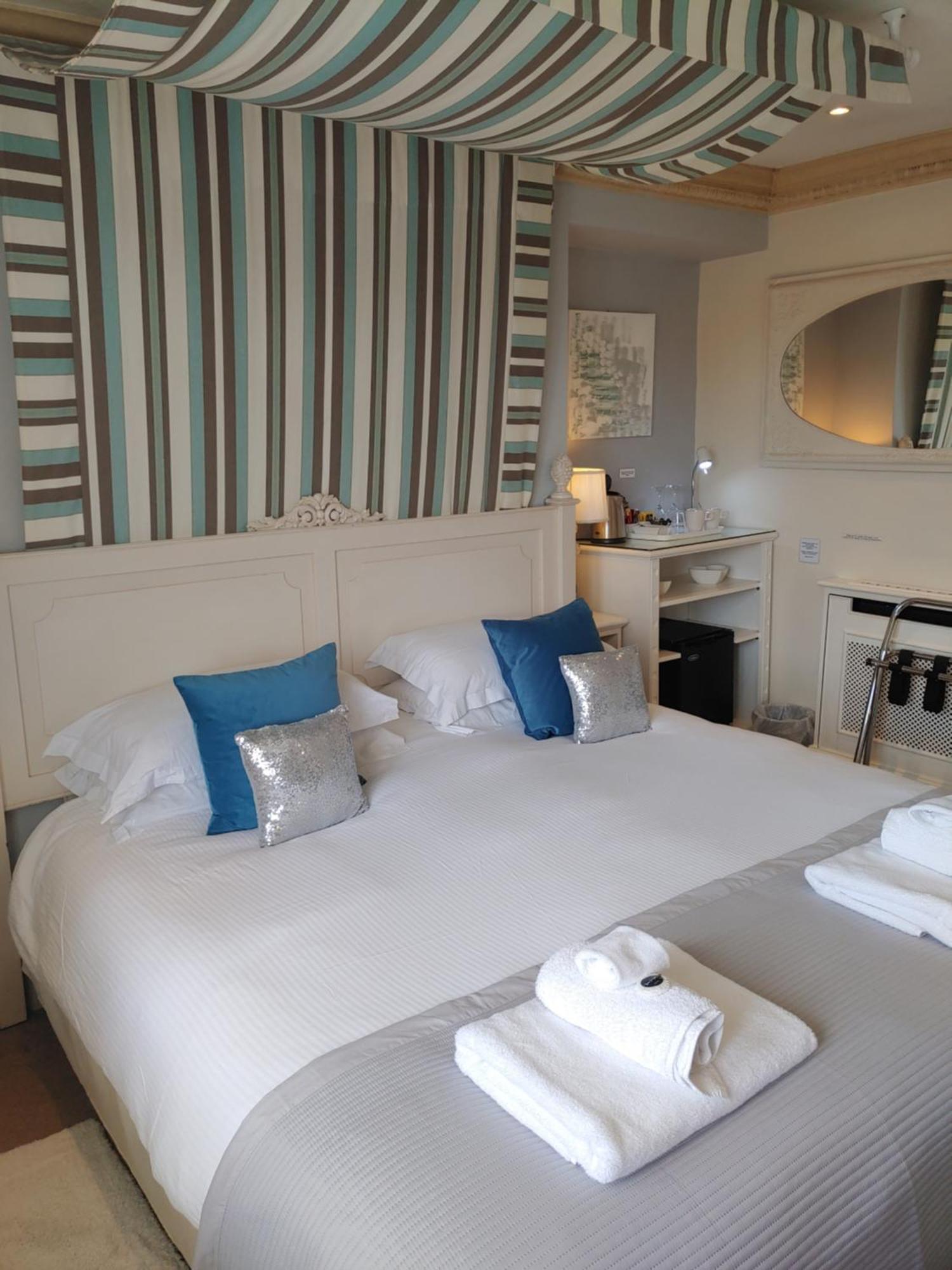 The Bath House Boutique B&B - In-Room Breakfast - Free Parking מראה חיצוני תמונה